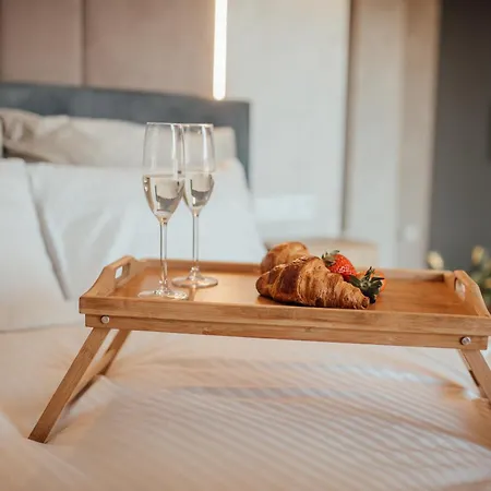 Villa W Sercu Kotliny - Luksusowe 8 Osobowe Z Balia Opalana Drewnem I Widokiem Na Gory Klodzko