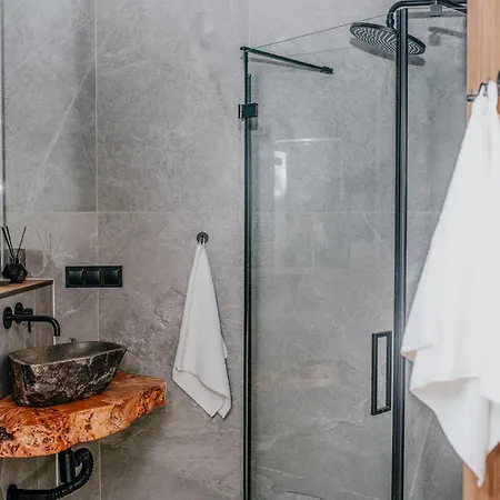 W Sercu Kotliny - Luksusowe 8 Osobowe Z Balia Opalana Drewnem I Widokiem Na Gory Vila Marcinow